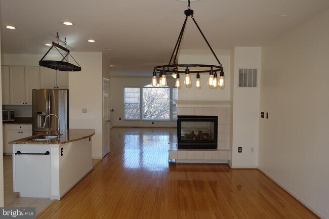 Building Photo - 43091 Northlake Overlook Terrace