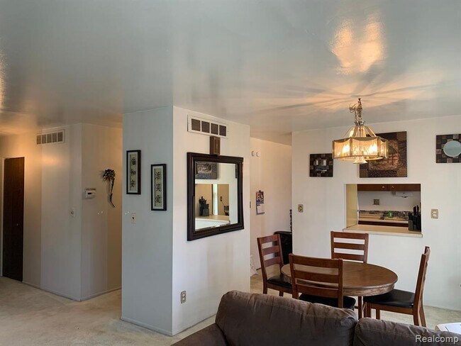 Foto del edificio - 22140 Dante St