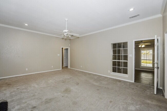 Foto del edificio - 9125 Timber Oaks Dr