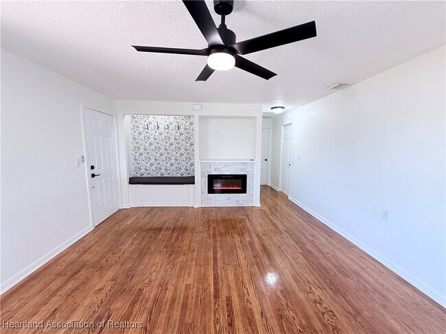 Foto del edificio - 920 W Hill St
