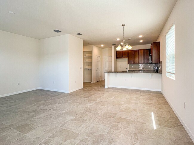 Foto del edificio - 10227 Highline Crest St.