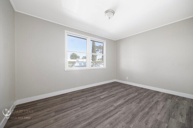 Building Photo - 4515-17 Hilltop Dr