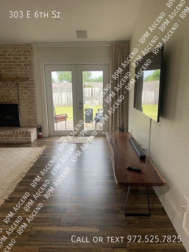 Foto del edificio - 303 E 6th St