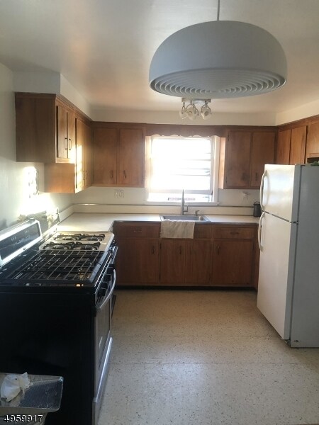 Primary Photo - 171 Passaic Ave