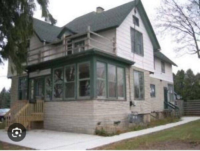 Building Photo - 1148 6th St