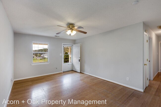 Foto del edificio - 3 br, 2 bath House - 4011 Baker St.