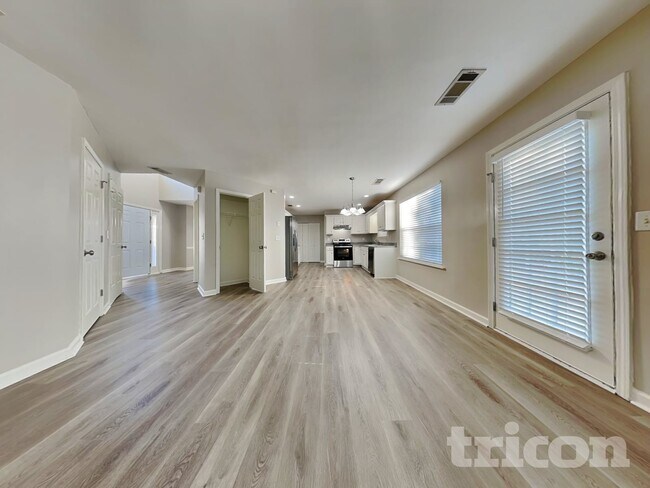 Foto del edificio - 140 N Greenfield Cir