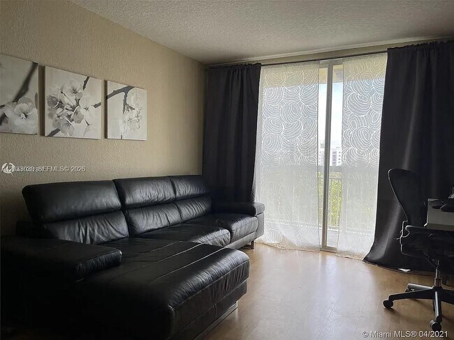 Foto del edificio - 816 NW 11th St