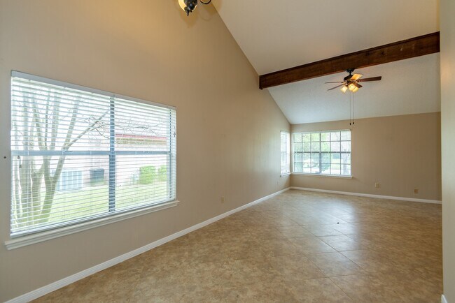 Building Photo - 12034 Paddock Way