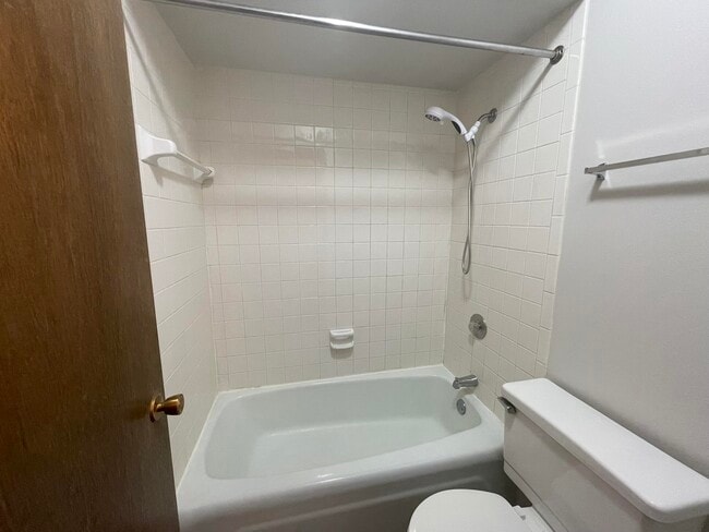 Foto del edificio - 6179 W Cold Spring Rd