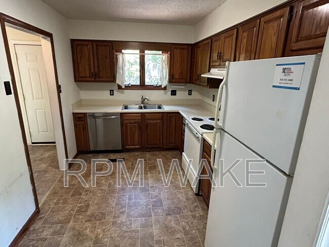 Foto del edificio - 3401 Whitford Ct