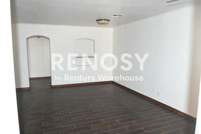 Foto del edificio - Updated 3 Br 2 Ba 1 Cg Home Near Camelback and 3rd Ave in Central Phoenix