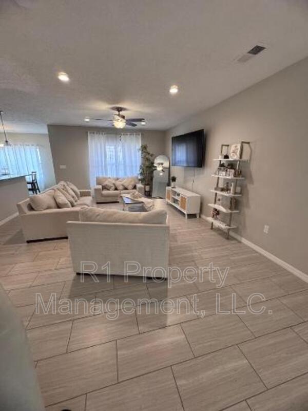 Foto del edificio - 13727 Covered Wagon Ave SE