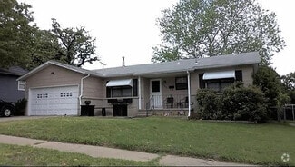 Building Photo - 1029 N Birch Ave