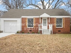Building Photo - 537 S Marion Ave