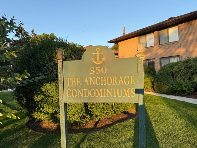 Foto del edificio - 350 Grovers Ave