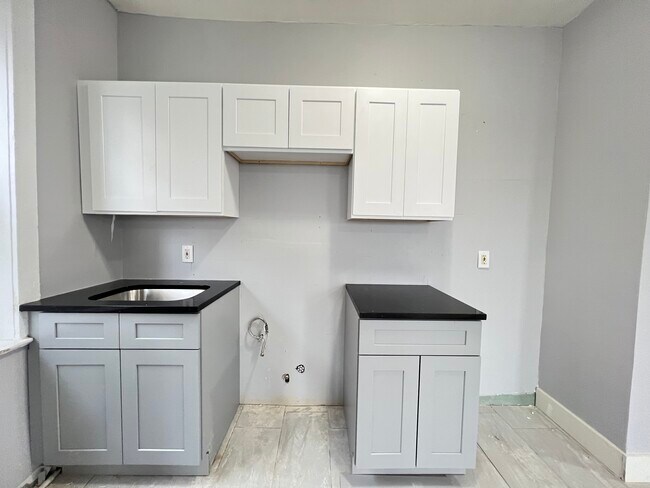 99 2nd Ave Unit 10 - 98 2nd Ave