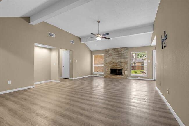 Building Photo - 3706 Glenwood Springs Dr
