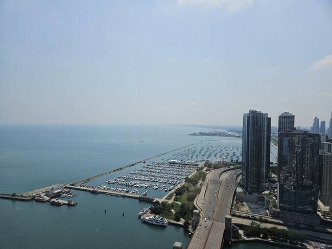 Foto del edificio - 474 N Lake Shore Dr