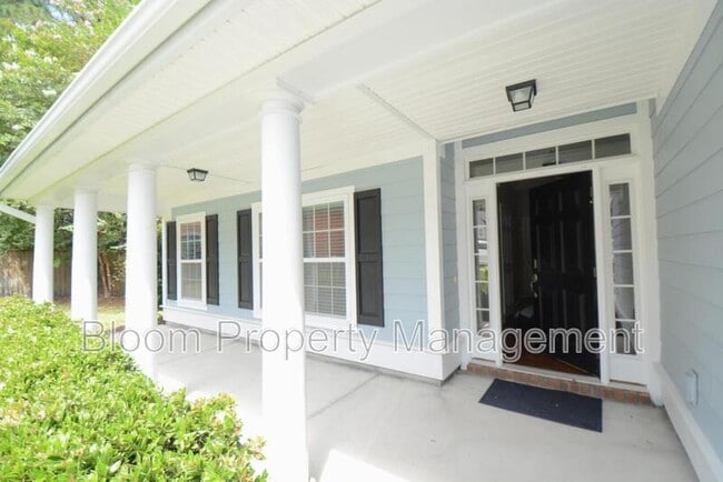 Foto del edificio - 8566 Royal Palm Ln