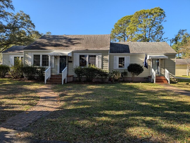 Foto del edificio - 611 Marshview Ln