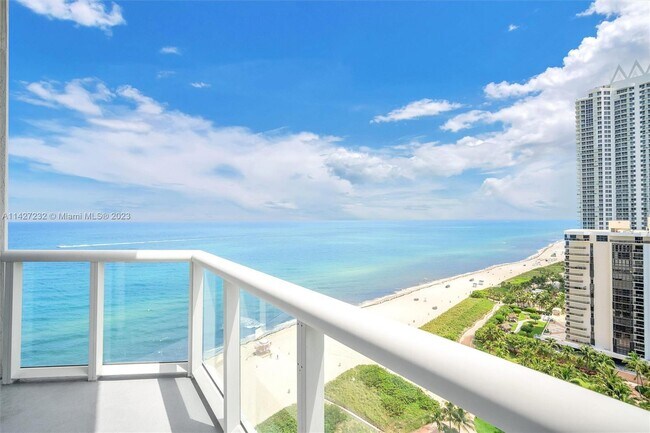 Building Photo - 6515 Collins Ave