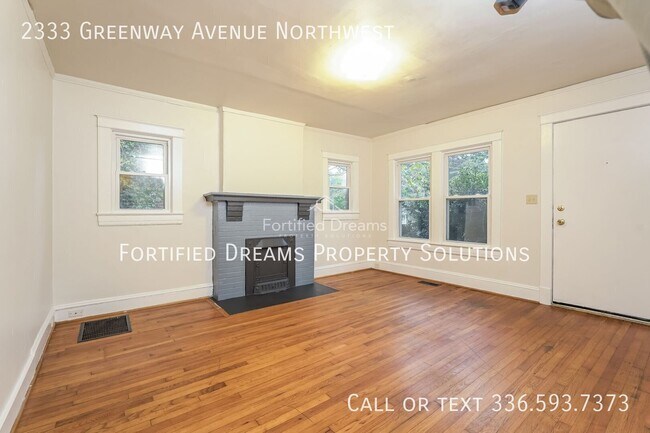 Building Photo - 2333 Greenway Ave NW