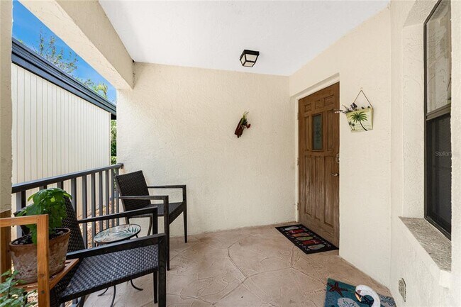 Foto del edificio - 511 Pine Hollow Cir
