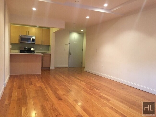 Foto del edificio - 3030 Middletown Rd