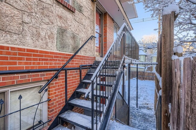 Building Photo - 1243 Vine St