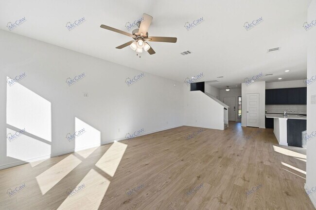 Foto del edificio - 402 Wrangler Ln