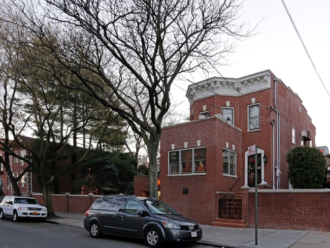 Historic architecture in Flushing