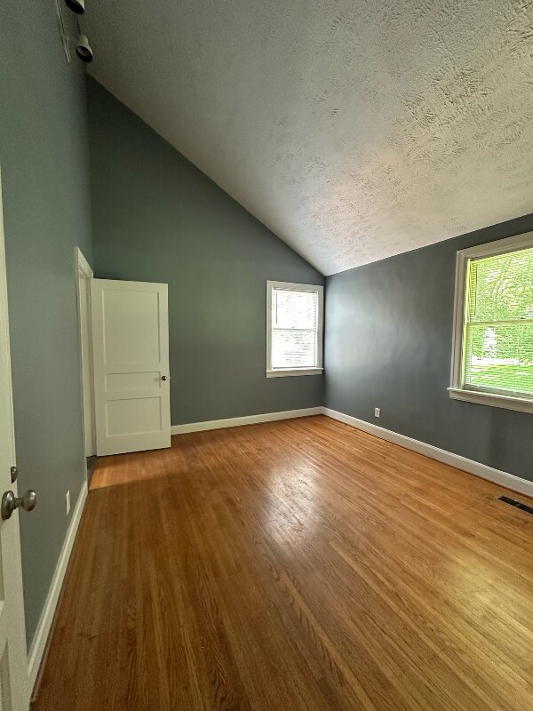 Foto del edificio - 4906 Ruskin Ave