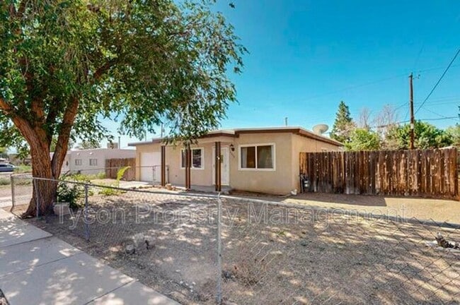 Building Photo - 5932 Avenida La Barranca NW