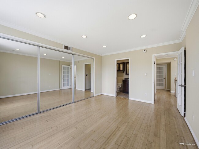 Foto del edificio - 4610 Densmore Ave