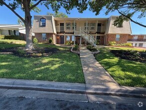 Building Photo - 8004 Lifford St