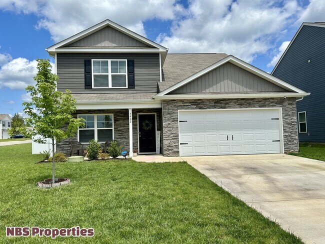 Building Photo - 7402 Cottontail St