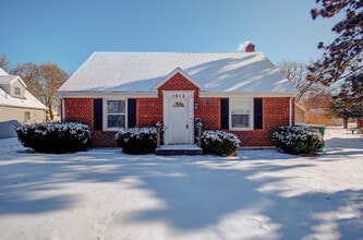 Building Photo - 1512 N May St