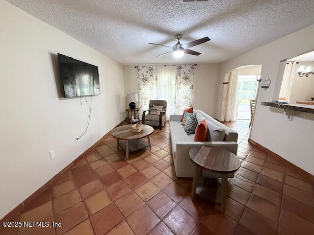 Foto del edificio - 47 Reeding Ridge Dr W