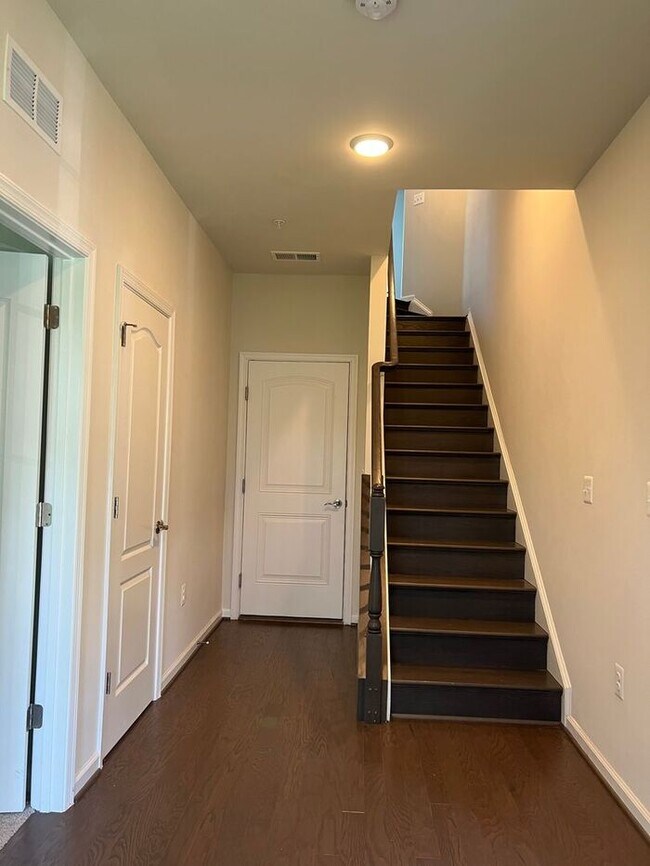 Foto del edificio - Amazing SFH 4Bd/3.5Bth TH in Hanover!