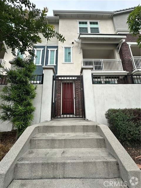 Building Photo - 6909 Magnolia Ave