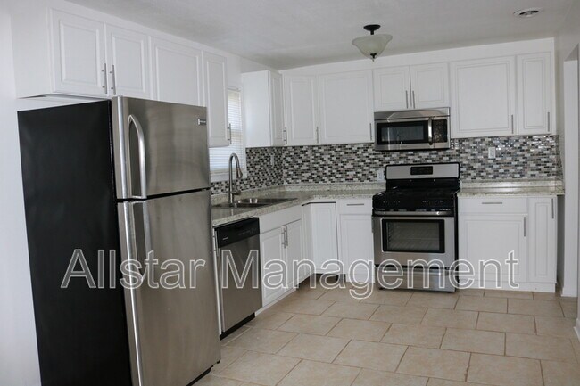 Foto del edificio - 958 Quentin Rd