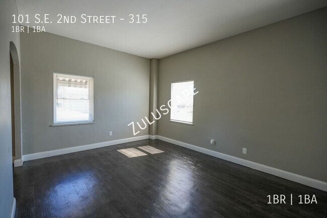 Foto del edificio - 101 SE 2nd St