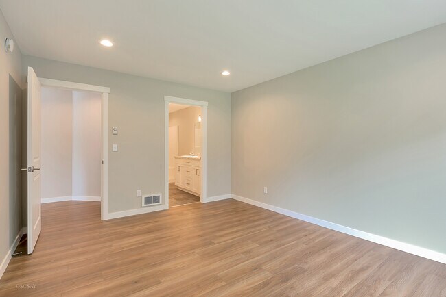 Building Photo - 804 Nooksack Rd