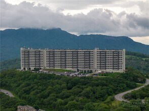 Building Photo - 303 Sugar Top Dr