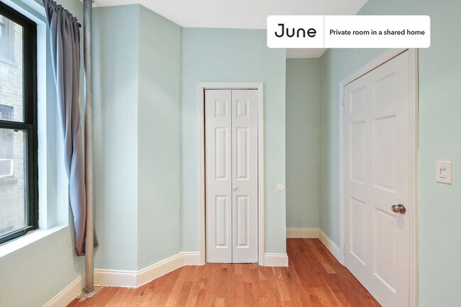 Foto del edificio - Room in Shared 2 bed/1 bath home