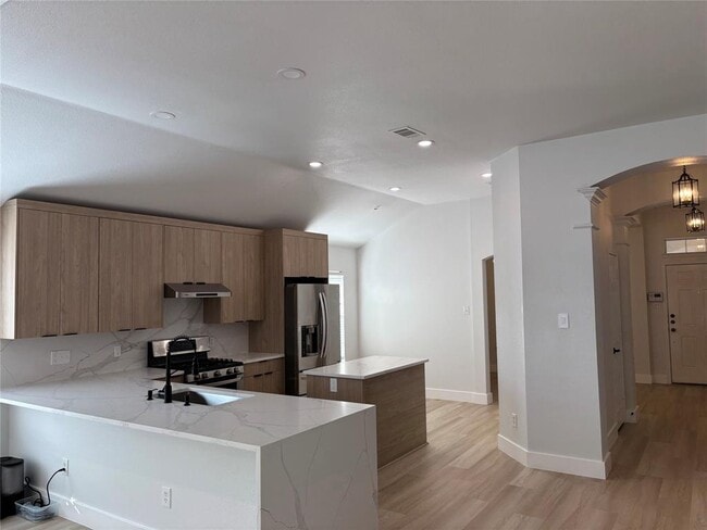 Building Photo - 1717 Bowerton Dr