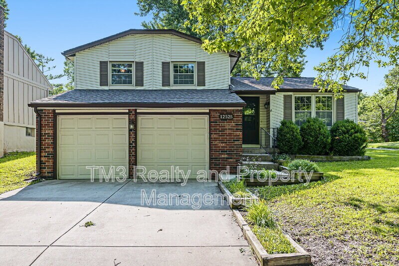 Foto principal - 12525 S Locust St