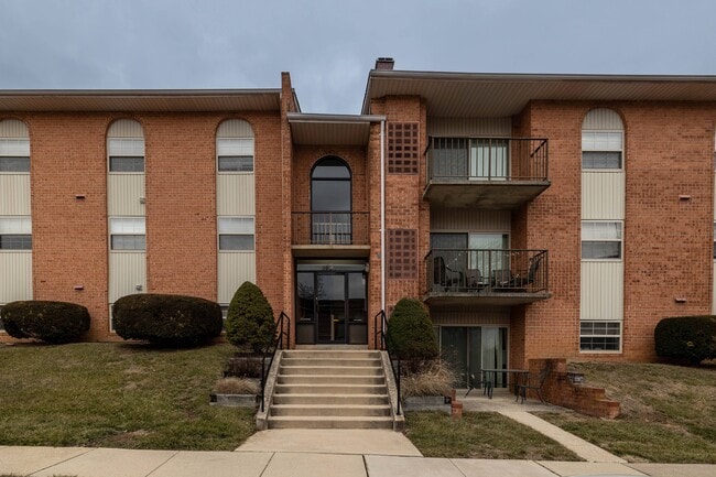 Building Photo - Cub Hill Apartments