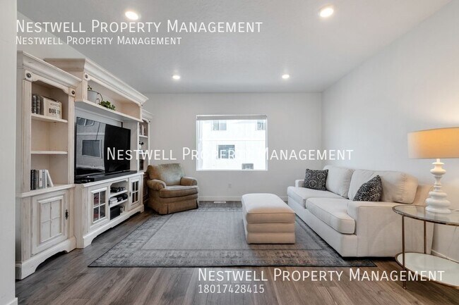 Building Photo - $250 OFF 1ST MONTH'S RENT Beautiful 3-bed ...